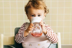 KUBEK DZIECIĘCY TRENINGOWY DO NAUKI PICIA MIO 300 ML FOREST FRIENDS