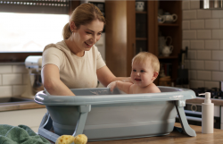 Tega Baby składana wanienka z odpływem i termometrem  81cm różowa