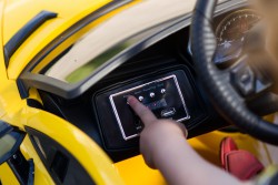 Pojazd na akumulator Lamborghini Aventador SVJ żółty