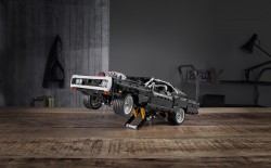LEGO Technic Dom's Dodge Charger 42111