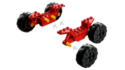 Lego Ninjago Bitwa samochodowo-motocyklowa między Kaiem a Rasem 71789