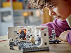 Lego Star Wars Wejście na pokład statku kosmicznego Tantive IV 75387