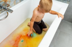 Kaczki do kąpieli z tabletkami barwiącymi wodę Moms