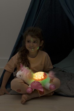 Cloud b Twilight Buddies Unicorn  Lampka nocna z projekcją świetlną Jednorożec