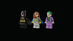 Lego Super Heroes Jaskinia Batmana z Batmanem™, Batgirl™ i Jokerem™ 76272